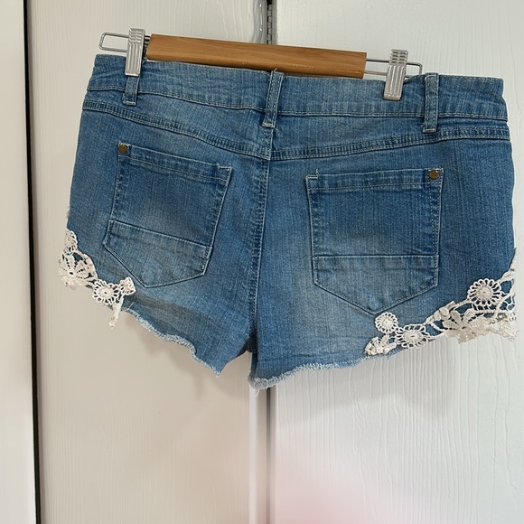 2B Bebe Blue Denim Shorts with Lace Trim - Picture 2 of 3